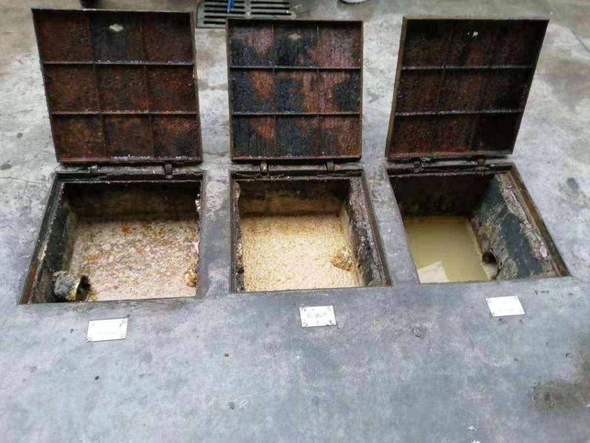 乌烈镇清理隔油池-污水池清掏