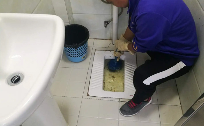 乌烈镇疏通蹲坑